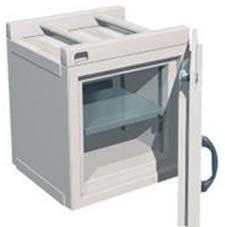 LEAD L BLOCK SHIELD ith Extra ide View PET STORAGE SAFE The 1 1/2" (3.8 cm) thick Lead L Block Shield provides protection to the clinician when working with 511 KeV nuclides.