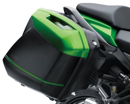 Clean-mount Pannier System H Accessory GIVI panniers (28 litres, 5 kg max each) can each hold a full-face helmet. H The mounting system positions the panniers close to the bike's centreline.