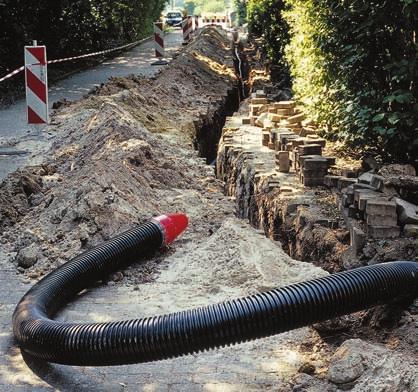 Planning the route The flexibility of Uponor Pre-Insulated pipes allows them to be adapted to almost any type of routing conditions on site.