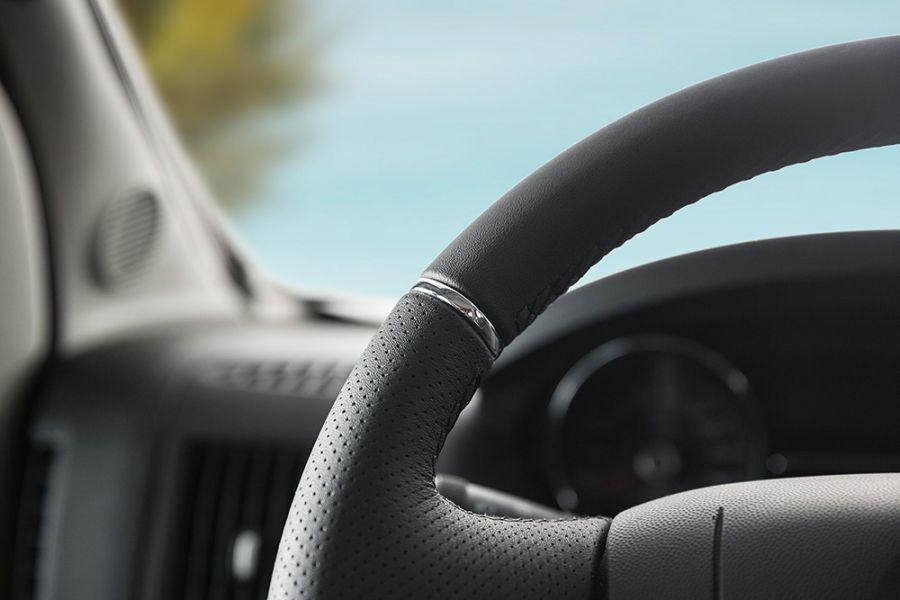 A leather steering wheel and gear lever knob are available as optional extras.