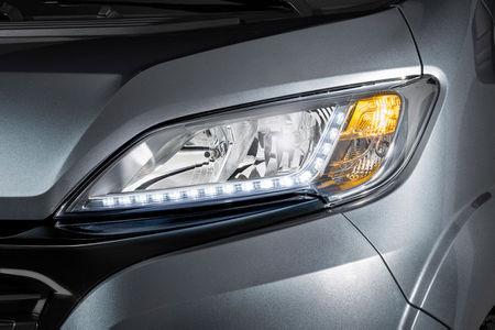 LED daytime running light The headlights incorporating LED daytime running lights generate 40% more luminescence for improved passive safety by day. Basis Euro Fiat Ducato 2.