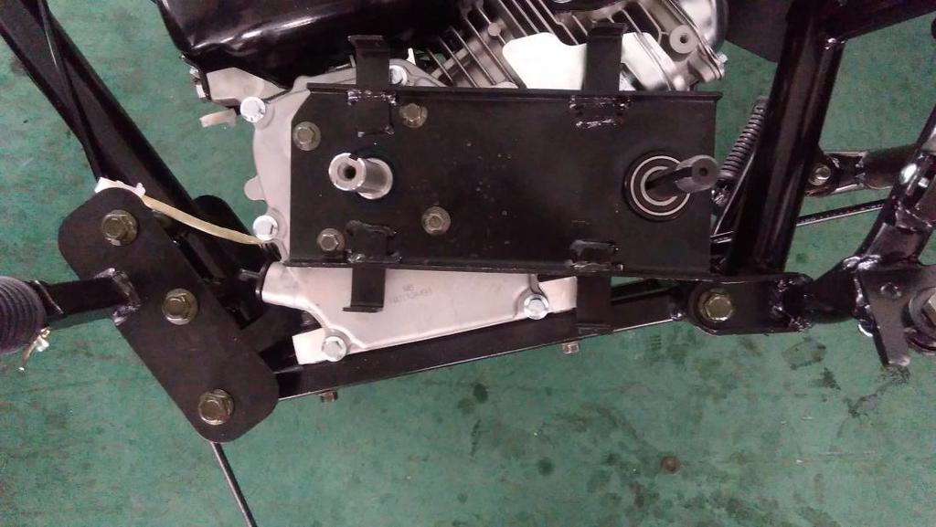 7. Install the flat key and 10 teeth sprocket (note: if your mini bike comes with pre-assembled engine,
