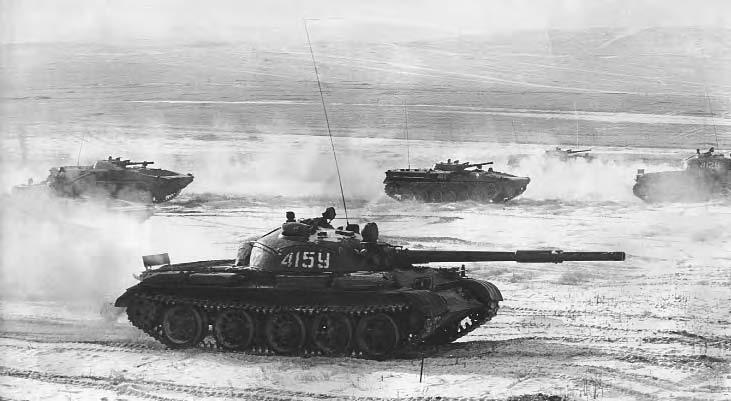 310 COLD WAR SOVIET UNION: T-62 MBT SOVIET UNION: T-62 MBT Courtesy of Art-Tech/Aerospace/M.A.R.S/TRH/Navy Historical.