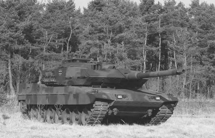 CONTEMPORARY WEST GERMANY: CONTEMPORARY LEOPARD 2 MBT 345 WEST GERMANY: LEOPARD 2 MBT Courtesy of Art-Tech/Aerospace/M.A.R.S/TRH/Navy Historical.