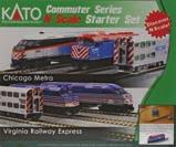 Z Deluxe American Starter Set Märklin. A Mikado steam locomotive with tender heads up 3 freight cars and a caboose. Set includes 3 structures, track layout and power pack. 441-81466 CB&Q Reg.