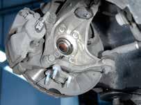 For driveshafts with integrated transmission journal: Pull driveshaft with reinforcing rod out