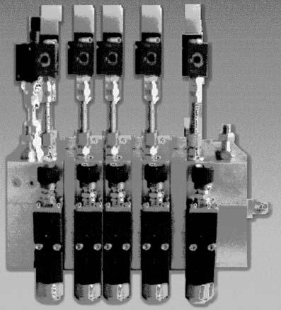 4 Applicators Series Overview The series includes various blocks and spacers that can be combined with one another to achieve the desired nozzle spacing and quantity of control modules: 1 2 3 4 7 6 5