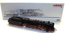 ($150 $250) 0 259 Marklin 3021 HO 3-rail 220 Class DB Diesel Locomotive. Boxed as new.