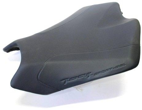 TUONO V4 1100 FACTORY / 1100 RR TANK COVER cod. B046054 TECHNICAL FABRIC In technical fabric with carbon effect inserts. With fasteners for small and large tank bags.