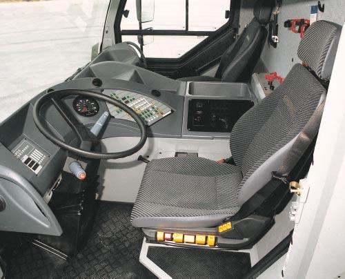 Comfortable driving cab of outstanding functionality.