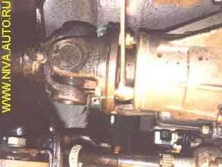Mark the driveshaft flanges with a chisel to ensure they re