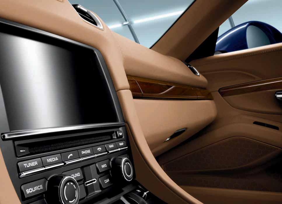 35 Audio and communication Passion for the sports car. Communication technologies included.