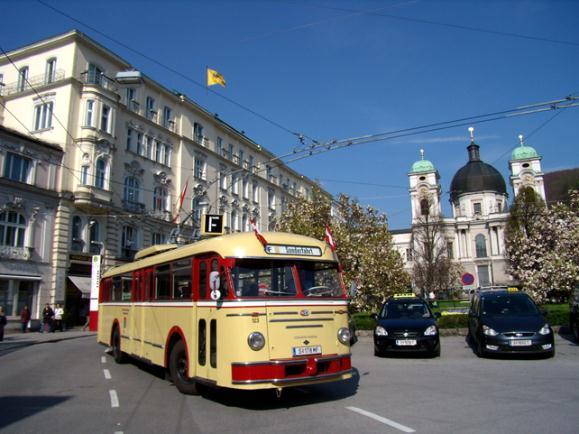 About Salzburg Salzburg is one of the most important cities in Austria Cultural and tourist destination About 148 000 inhabitants Primary mode of public transport (City centre)