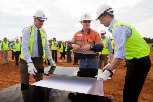 Mark Speakman MP (Environment Minister) and Anthony Roberts MP (Energy Minister)» First Solar, Jack