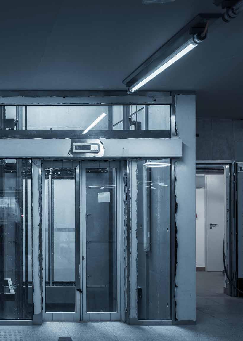 ELEVATORS MODULAR ELEVATOR: - COMPOSITION A LA CARTE - DIFFERENT TECHNOLOGIES OF CABINETS - DIFFERENT