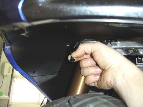 position of the installed Akrapovic Slip-on system (Figure 61, 62) Check the operation of the brakes and suspension. Make sure all the bolts are sufficiently tightened.