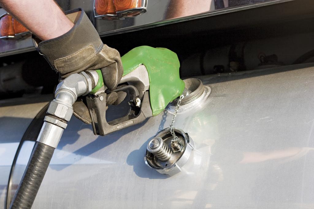 How the Right Diesel Fuel Additives Can Save Your Fleet Money www.ezoil.