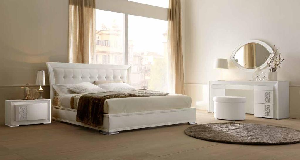 10112/P letto king size con testiera e fasce imbottite in pelle King Size bed with leather upholstered headboard and surround cm 210 x 226 x 114 h.