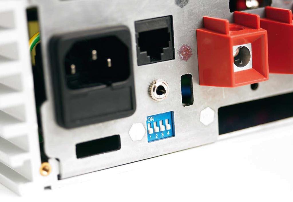 PerfectCharge IU0U automatic chargers 1 IEC socket 2 Output for temperature sensor 3