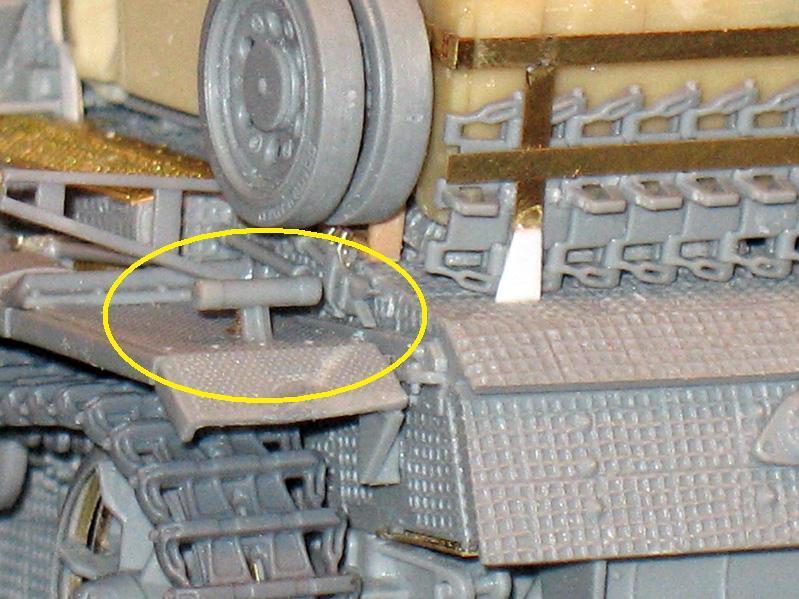 The last small correction I had to make was to fit the correct type of convoy light (Marschlicht) to the rear of the vehicle.