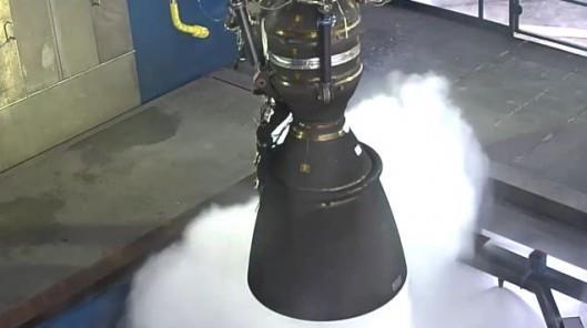 Sea level thrust Burn time Specific impulse Chamber pressure Dry engine weight Burnout engine weight Performance table: 6.77MN 165s 263s (2.58km/s) 7.0MPa 8400kg 9150kg Figure 4a 4.3. Merlin 1D Rocket Engine Merlin 1D Rocket Engine 4.