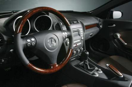 MY 2005 SLK350 Product Highlights - Interior All-new sporty instrument cluster featuring cylindrical elements inclined