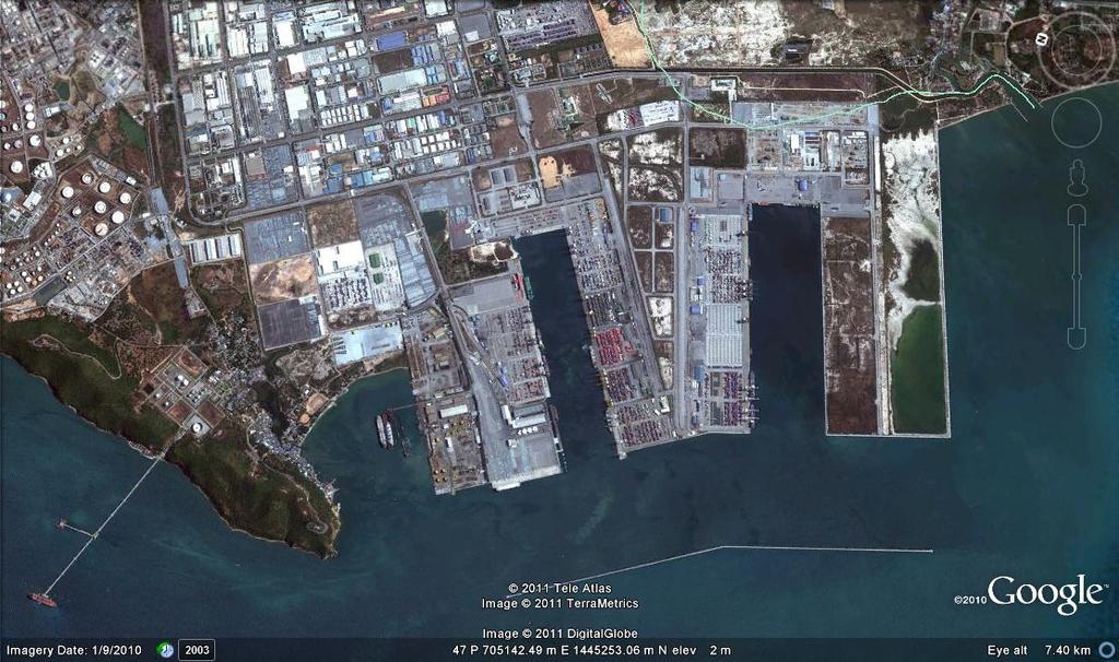 Laem Chabang Port s Development Project Laem Chabang Port has started the construction since 1986. At present, LCP has developed 2 phases. Phase II เhas started the operation since 2000.