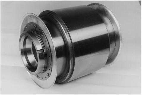 NOVEL FLUID FILM BEARING SUPPORTING A ROTOR ON A STATIONARY SHAFT 145 were no oil seals other than non-contacting shields and guides, to avoid influencing bearing forces.