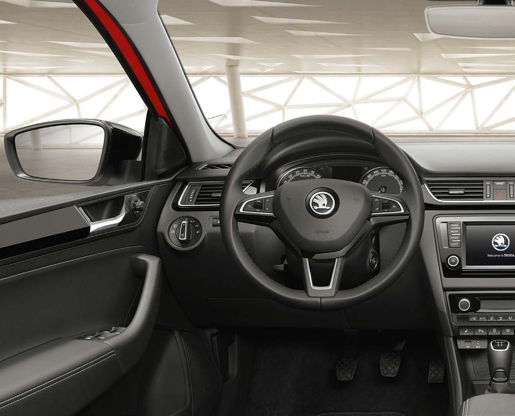 DASHBOARD Designed to perfectly complement the curve of the steering wheel, the stylish dashboard has been designed with functionality front of mind.