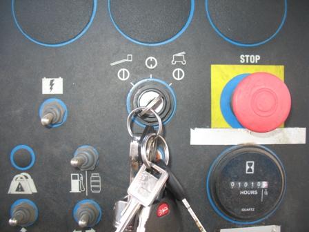 Step 4 TRY TO START THE MACHINE ON PROPANE FROM THE GROUND CONTROLS. SWITCH THE FUEL SELECT SWITCH TO PROPANE AS SEEN IN THIS PHOTO.