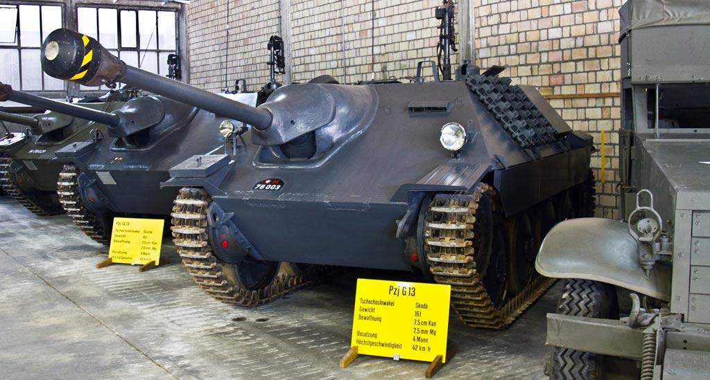 Unmodified G-13 Tank Destroyer (M-78003) Armeemuseum,