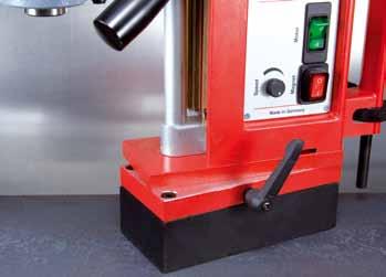 «www.ruko.de» Magnetic-stand drilling machine RS30e / RSM30e Technical data: Magnetic clamping force RS30e: Magnetic clamping force RSM30e: 13.000 N 20.