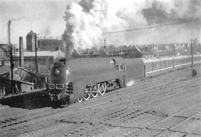 High speed trains in China The earliest example of high(er)-speed commercial train service in China was the Asia Express, a luxury passenger, steam powered train that operated in Japanese-controlled