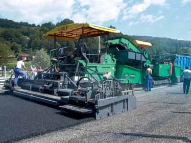 5m to make use of the advantages offered by VÖGELE Fixed-Width Screed Technology high compacting performance at large pave widths. SB 250 has a basic width of 2.