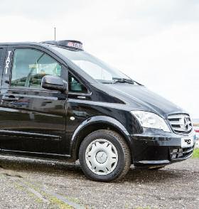 Combine this with intelligent drive design and all-round independent suspension and Vito Taxi s handling always retains a forgiving