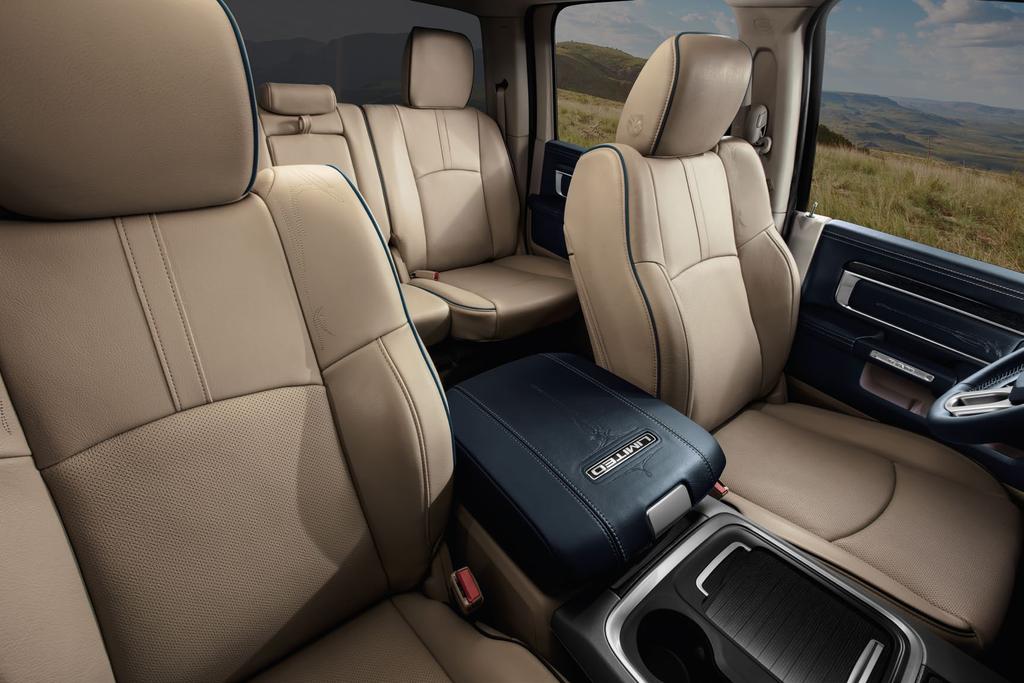 FLEXIBLE INTERIORS ADAPT TO WORK AND PLAY. FIRST-CLASS COMFORT MEETS WORK-READY DURABILITY.