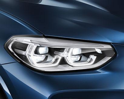 The Adaptive LED headlights include low-beam and high-beam headlights and turn indicators with full LED technology.
