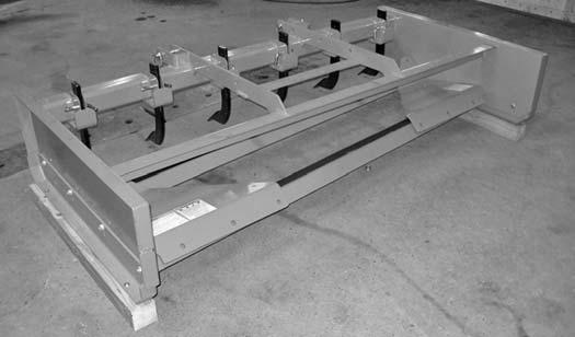 ASSEMBLY DEALER SET-UP INSTRUCTIONS Assembly of this Grading Scraper is the responsibility of the WOODS dealer.