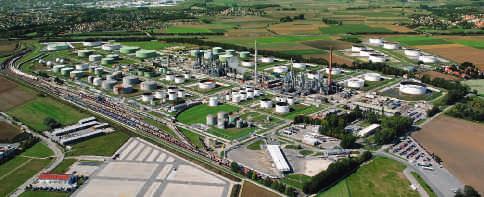 Petroplus Holdings AG Company Overview 21 The Ingolstadt Refinery We acquired the Ingolstadt Refinery and related assets on March 31, 2007 from Exxon. The purchase price was USD 694.