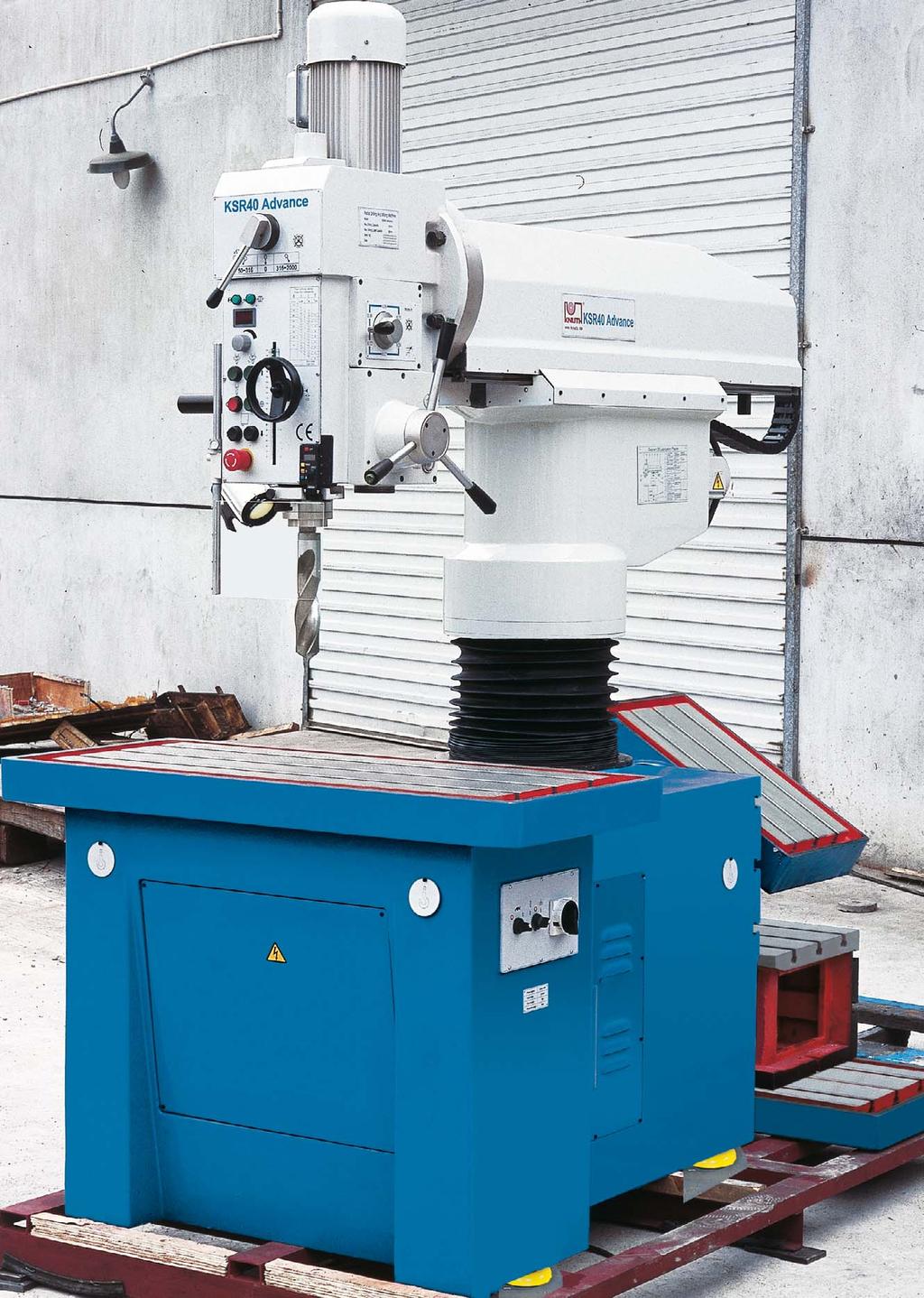 162 364 Standard Equipment: digital speed indicator, additional setup areas at the side and rear, cube table, swivelling horizontal table, digital boring depth indicator, halogen work lamp,