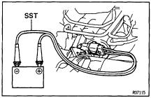 BLEED TRACTION CONTROL SYSTEM (a) Disconnect the connector from the TRAC pump. (b) Connect SST to the TRAC pump.