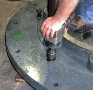 4 Mounting the Impeller Coat only the shaft threads with anti-seize compound. Two 0.5 mm (0.020 ) aramid gaskets (400.