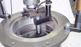 Boring, turning and facing machines unigrind MD Machining applications for MD machines Portable on-site boring and facing machine for precision machining of valve seats, pressure seal areas, bores
