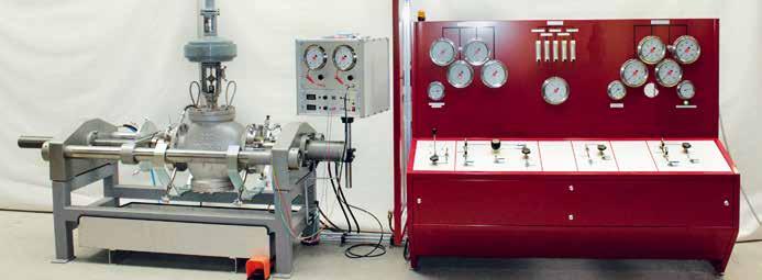 System Gauge calibration ports Pre-filling and filter system for test medium water Test unit for testing shut-off valves and control valves: Test unit with horizontal hydraulic clamping system for