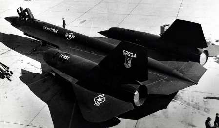 F-12 Lockheed A12 span: 55'7", 16.94 m length: 101', 30.78 m engines: 2 Pratt & Whitney J58 max. speed: Mach 3.35 (Source: USAF, via 10af.