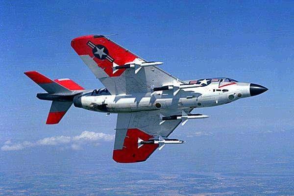 F-3 McDonnell Demon span: 35'4", 10.77 m length: 58'11", 17.96 m engines: 1 Allison J71-A-2 max.