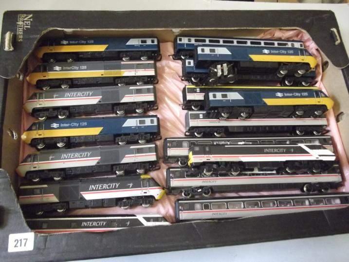 and x 2 repro boxes) 216 Collection of various HST 125