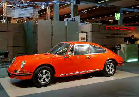 could be admired on the stand itself a Porsche 911 C20 from 1970.