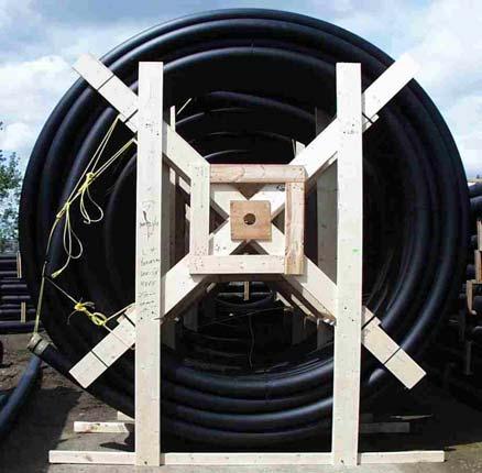 29 meter (60 ) REELS Reel dimension will be limited to a maximum: Pipe weight of 1800 kgs (4000 lbs) on Wooden Reels. Pipe weight of 2300 kgs (5000 lbs) on Steel Reels. Available : 26.