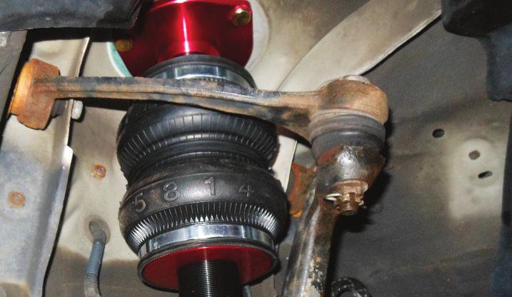 Reassemble the stabilizer bar to the stabilizer bar end link (fig. 20). Torque the nut to 49Nm (36lbs ft). fig. 20 6.